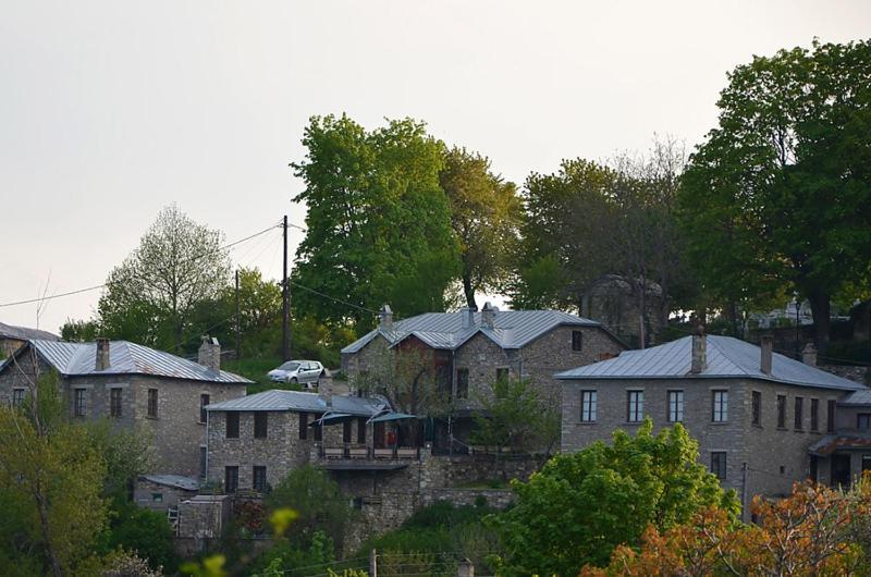 Nymfes Hotel Nimfaíon Exterior foto